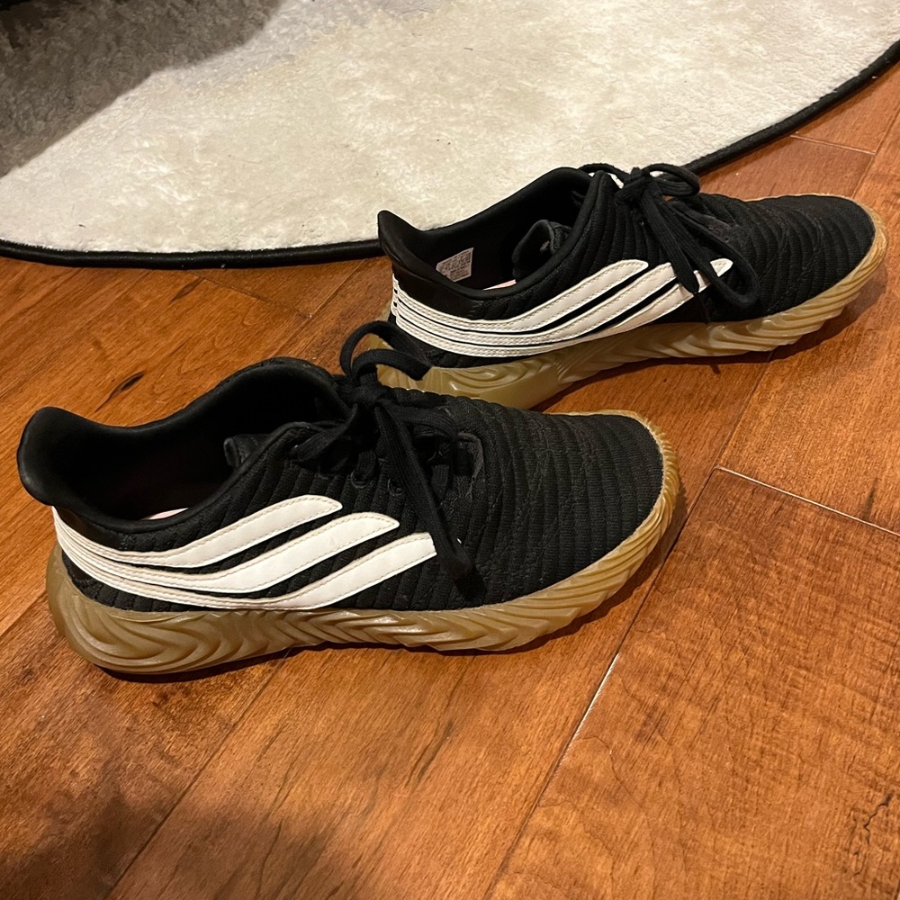 Adidas Sobakov Mens Size 9. Like new.